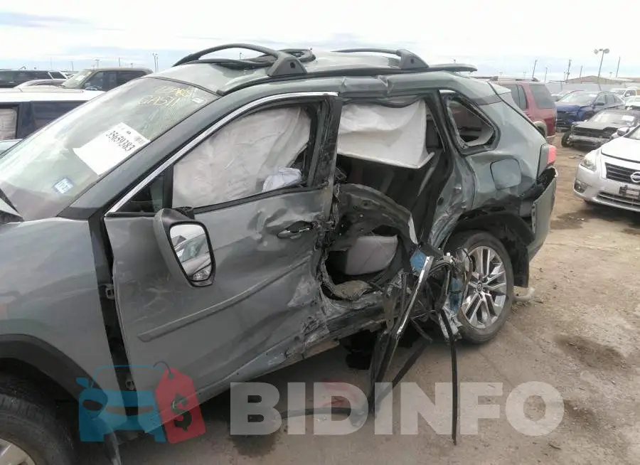 2T3C1RFV3MW119017 Photo# 6