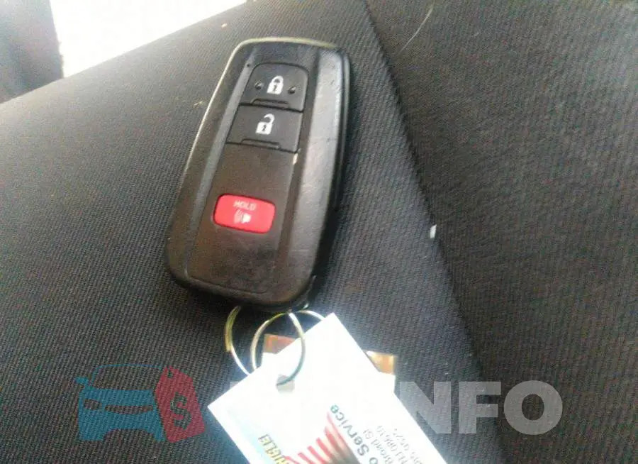 NMTKHMBX1MR119325 Photo# 11
