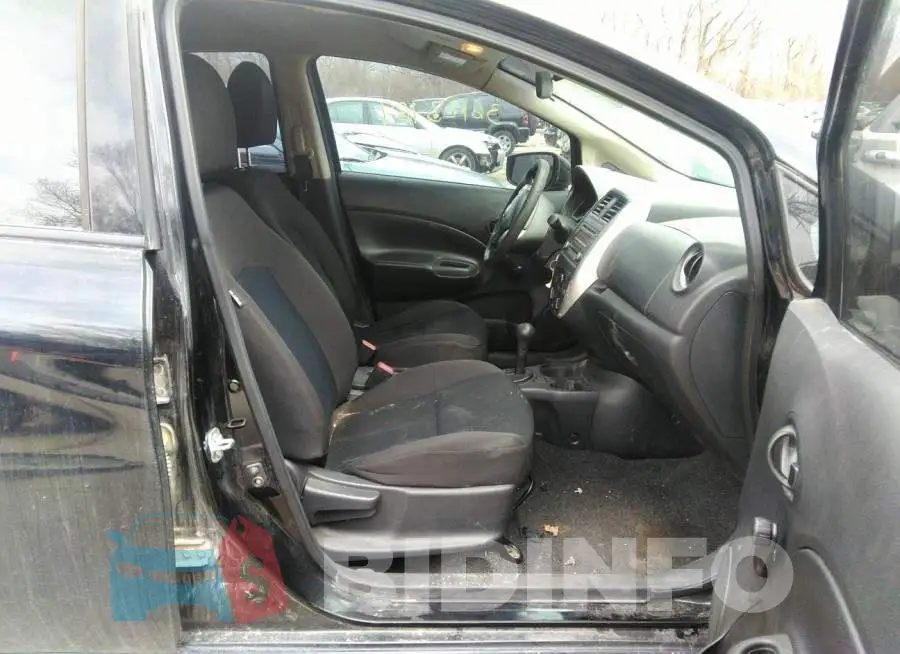 3N1CE2CP5GL367608 Photo# 5