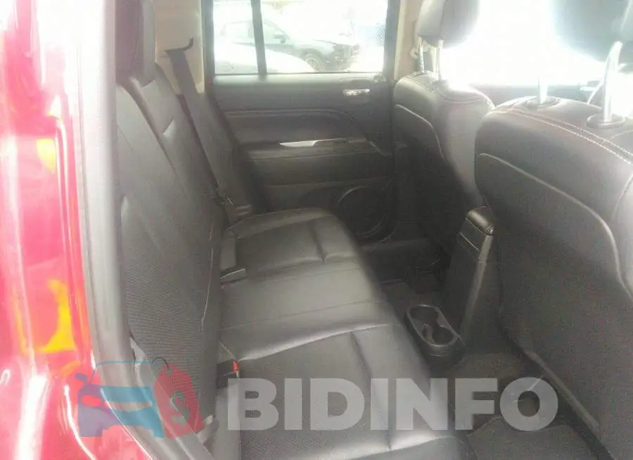 1C4NJDEB9FD109711 Photo# 8