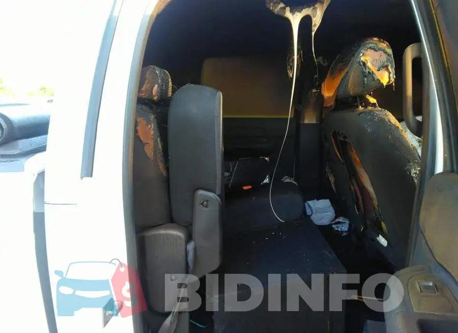 3GCPCPEA6DG100895 Photo# 8