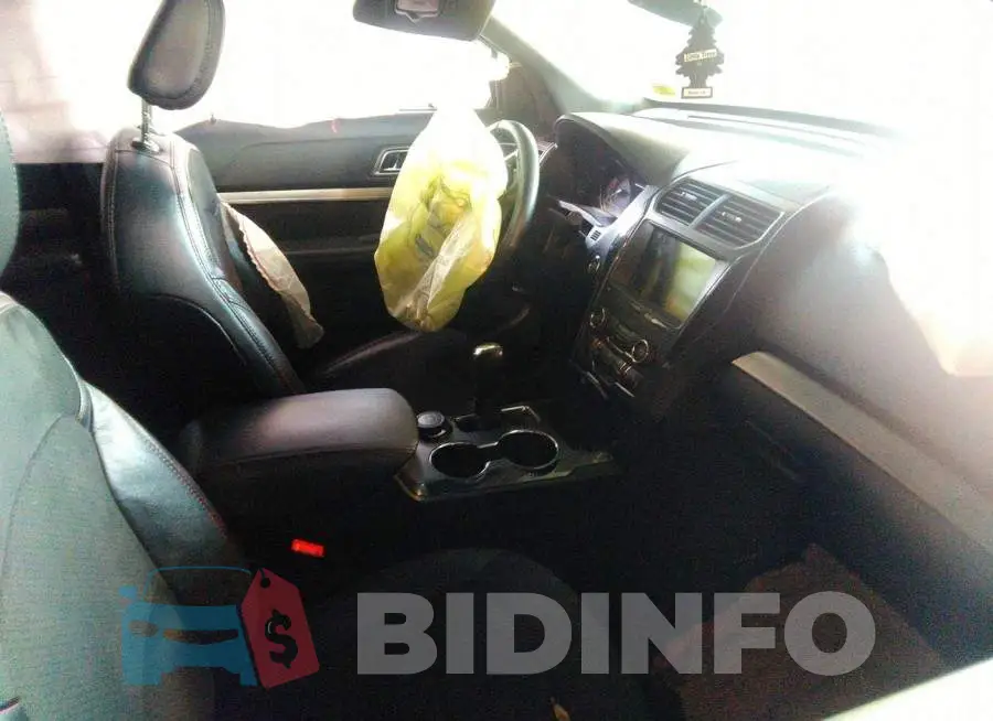 1FM5K8D84KGB18833 Photo# 5