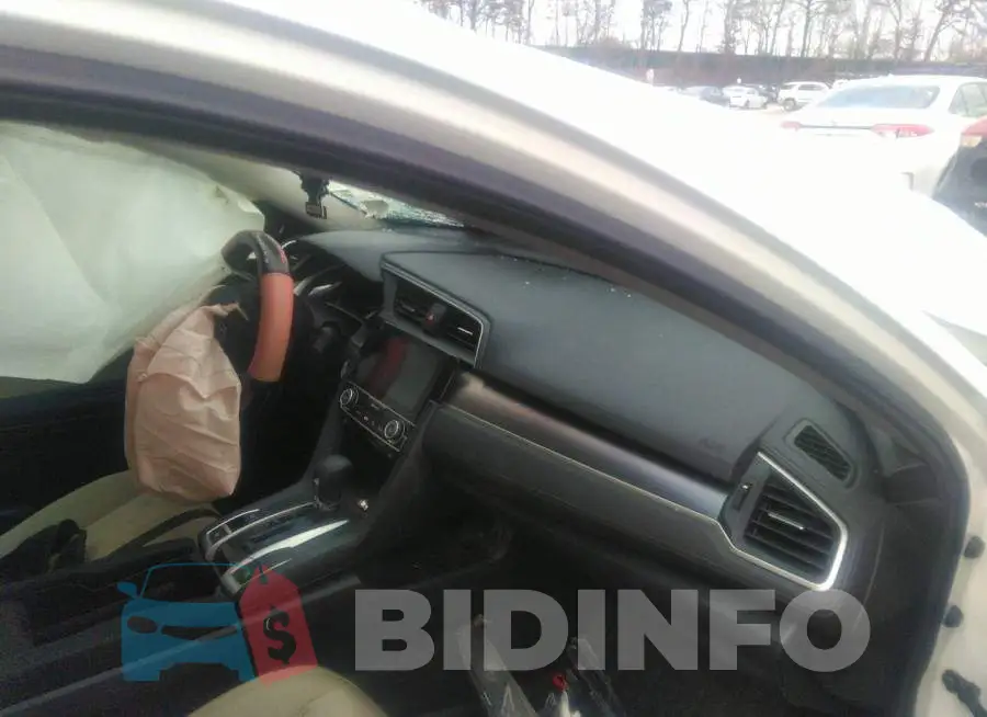 19XFC1F37HE210428 Photo# 5