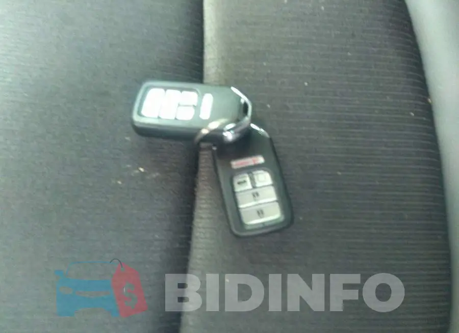 1HGCV2F34NA020962 Photo# 11