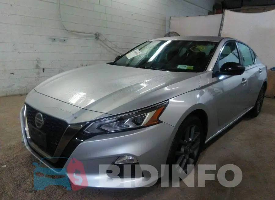 1N4BL4CV9KC258930 Photo# 2