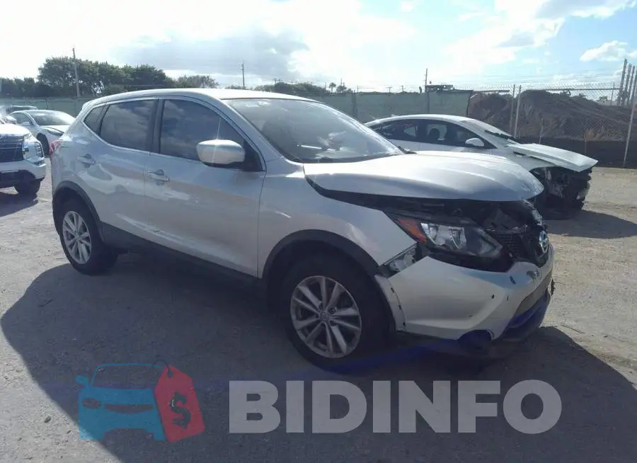 JN1BJ1CP6HW028627 Photo# 1