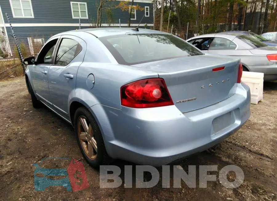 1C3CDZAB5DN713351 Photo# 3