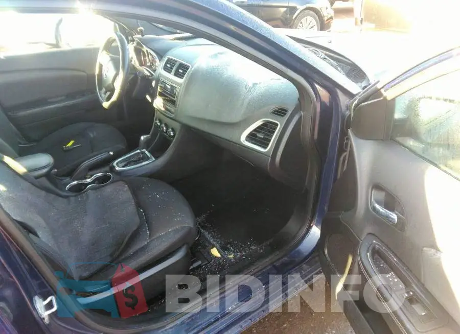 1C3CDZAB8DN652710 Photo# 5