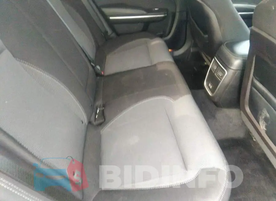 2C3CDXBG2GH180841 Photo# 8