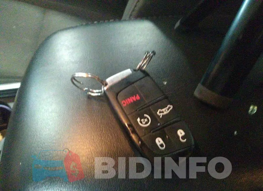 2C3CDXJG3GH180915 Photo# 11