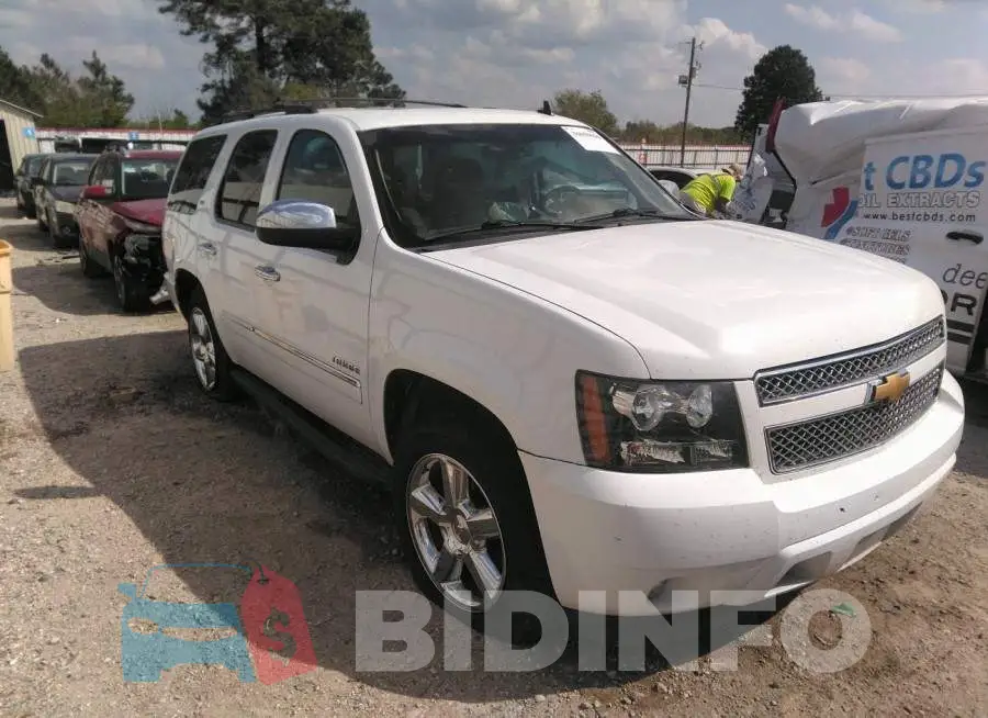1GNSCCE02DR123740 Photo# 1