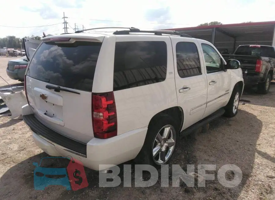 1GNSCCE02DR123740 Photo# 4