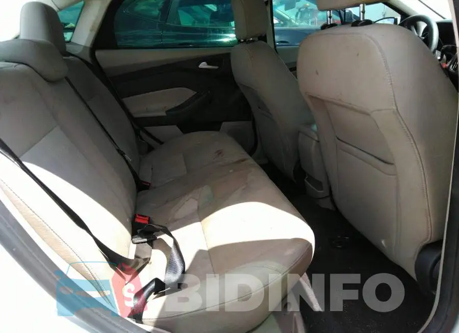 1FADP3F25FL357002 Photo# 8