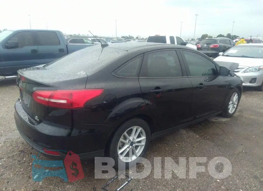 1FADP3FE2JL229187 Photo# 4
