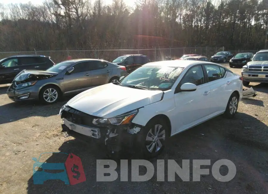 1N4BL4BV2LC240692 Photo# 2