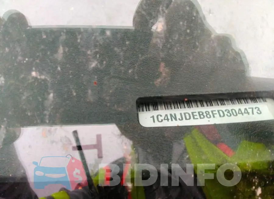 1C4NJDEB8FD304473 Photo# 9