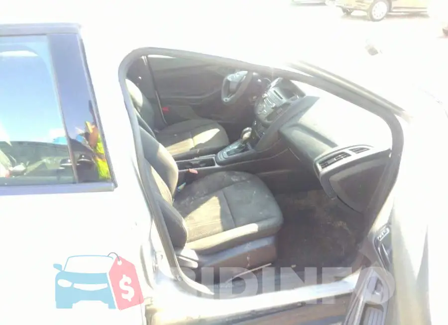 1FADP3E28FL311701 Photo# 5