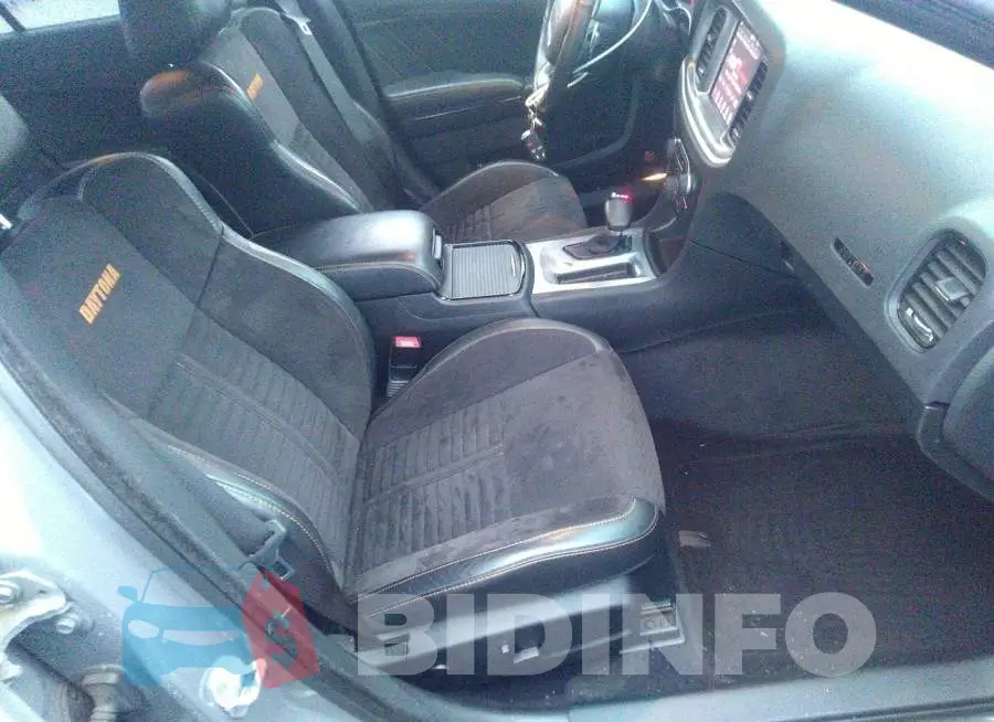 2C3CDXCT3HH545928 Photo# 5