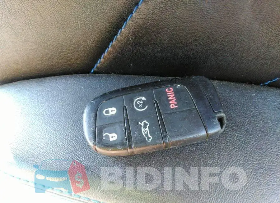 2C3CDXHG4EH359225 Photo# 11