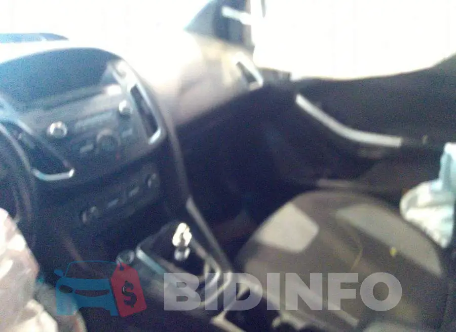 1FADP3L95HL281222 Photo# 5