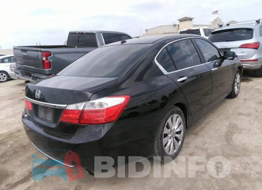 1HGCR2F88EA258863 Photo# 4