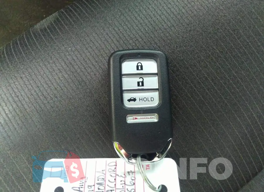 1HGCV1F33KA065607 Photo# 11