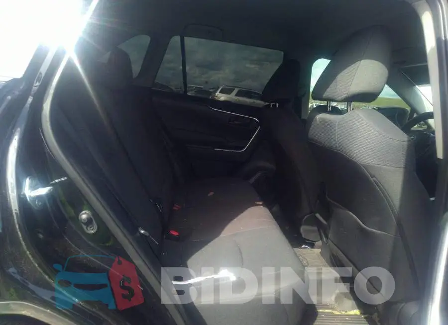 2T3K1RFV4MC130427 Photo# 8
