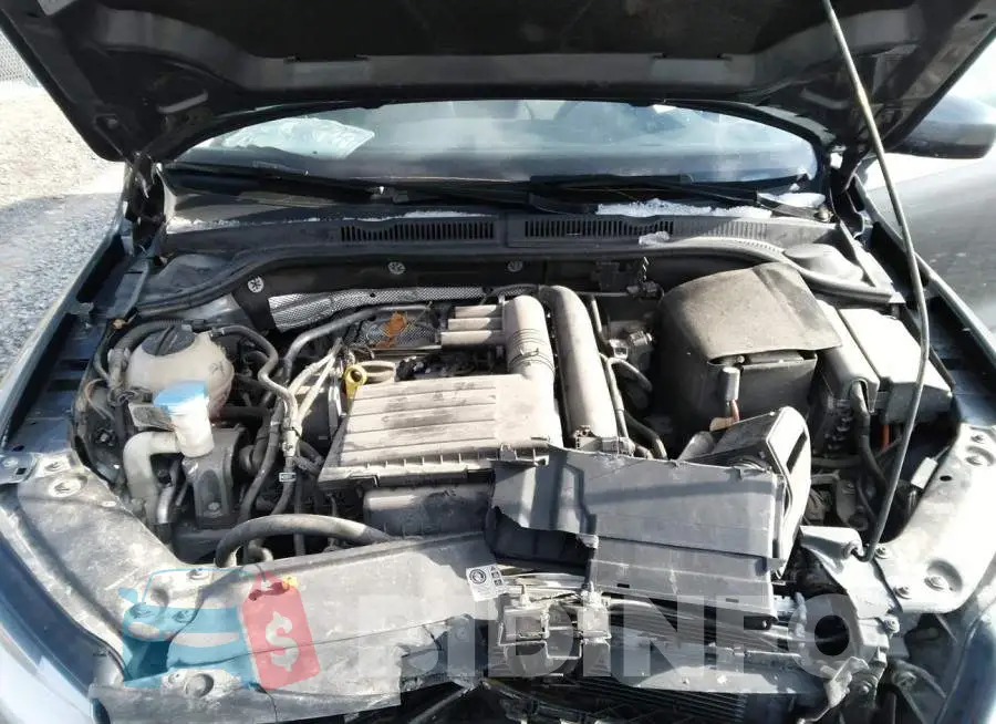 3VW2B7AJ8HM210824 Photo# 10