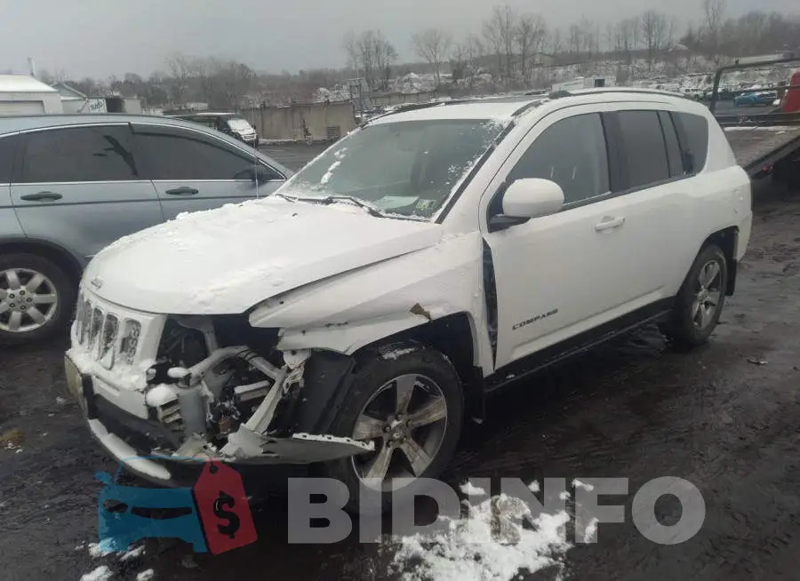 1C4NJDEB2HD193342 Photo# 2