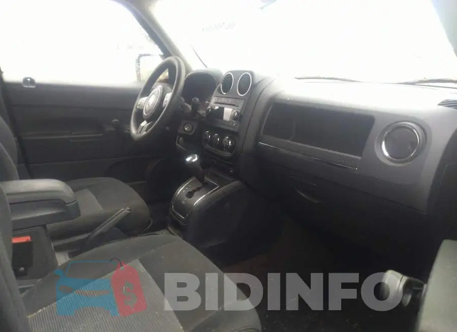 1C4NJPBA2ED690951 Photo# 5