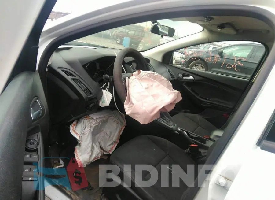 1FADP3F27FL260030 Photo# 5