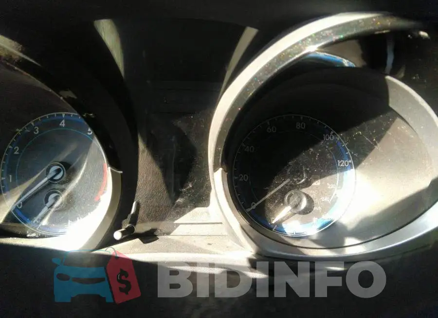 2T1BURHE9FC367124 Photo# 7