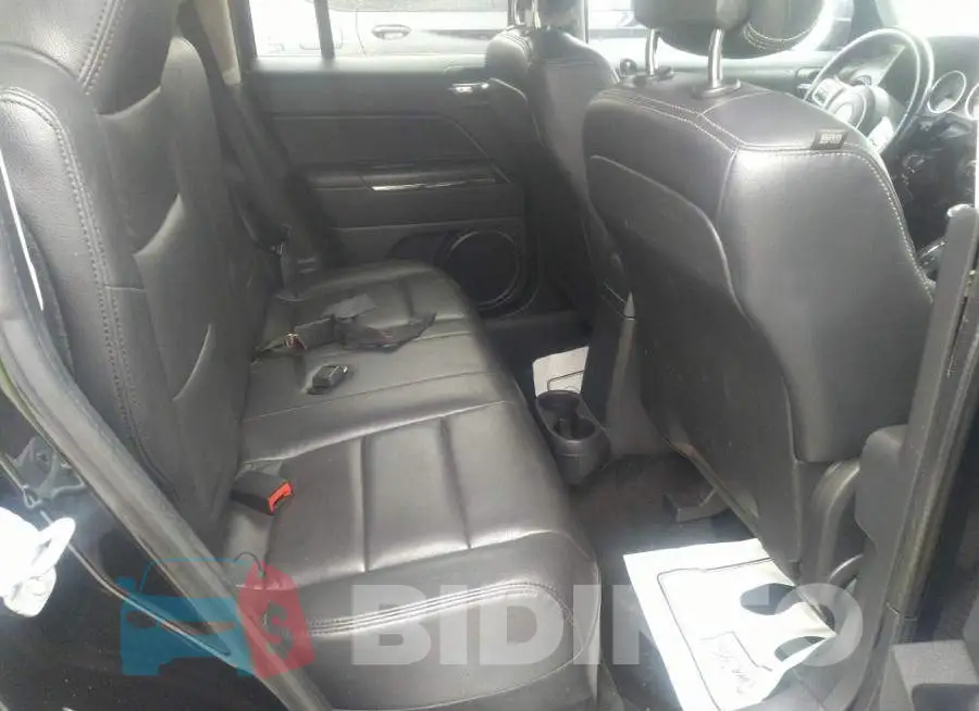 1C4NJRCB3ED798921 Photo# 8