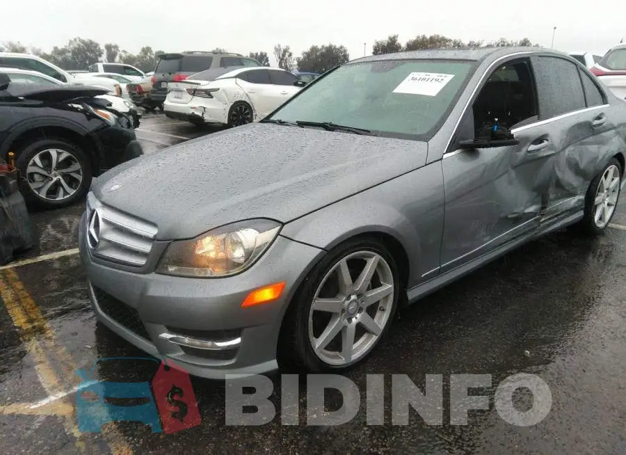 WDDGF4HB3DR268235 Photo# 2