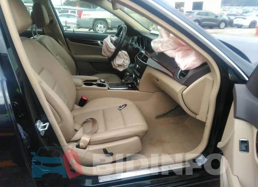 WDDGF8AB6DR300757 Photo# 5