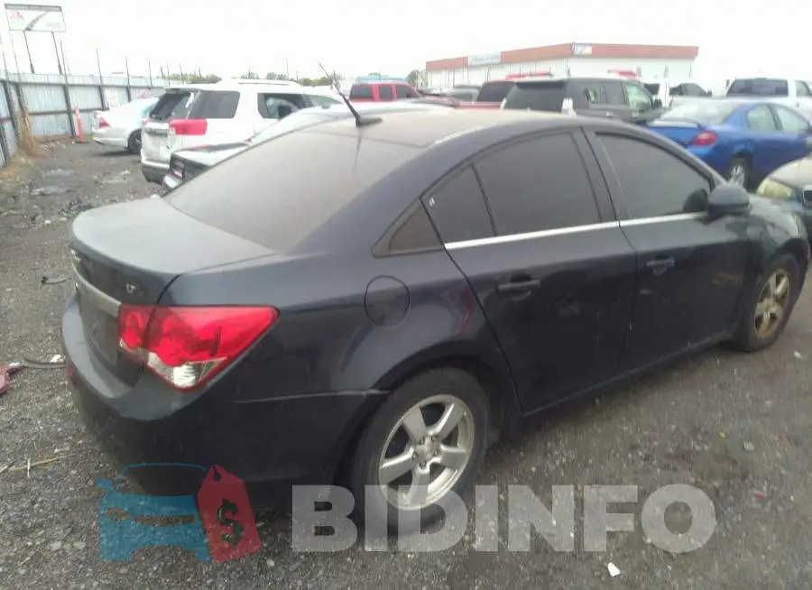 1G1PC5SB3E7242483 Photo# 4