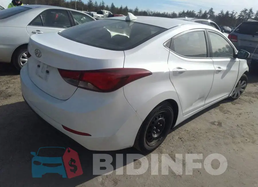 5NPDH4AE8GH683686 Photo# 4