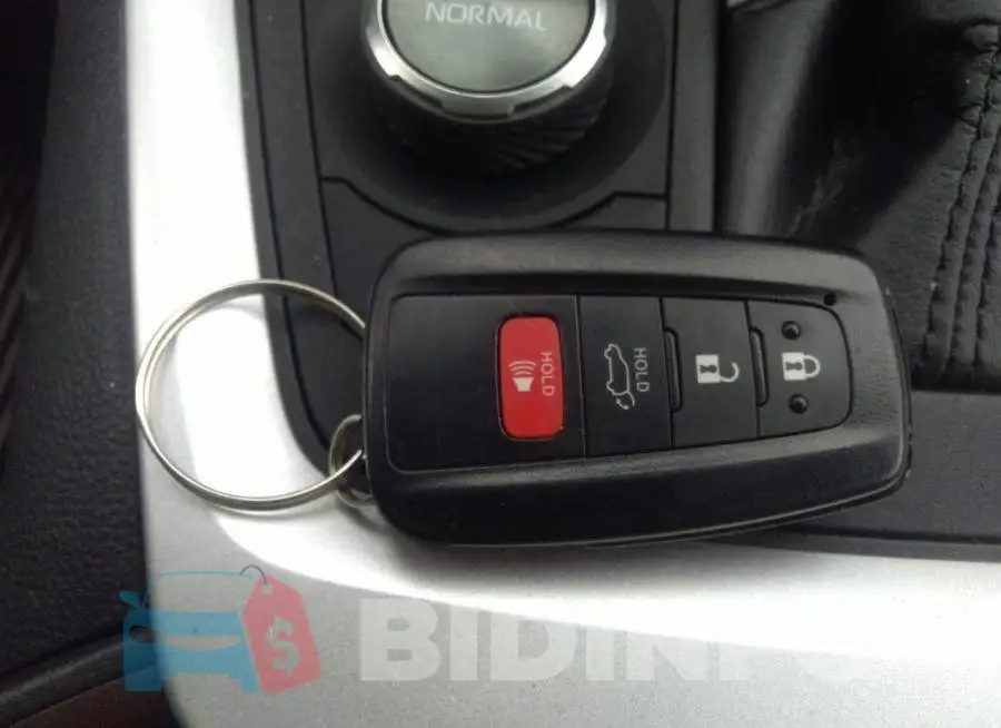 4T3D6RFV3NU078749 Photo# 11