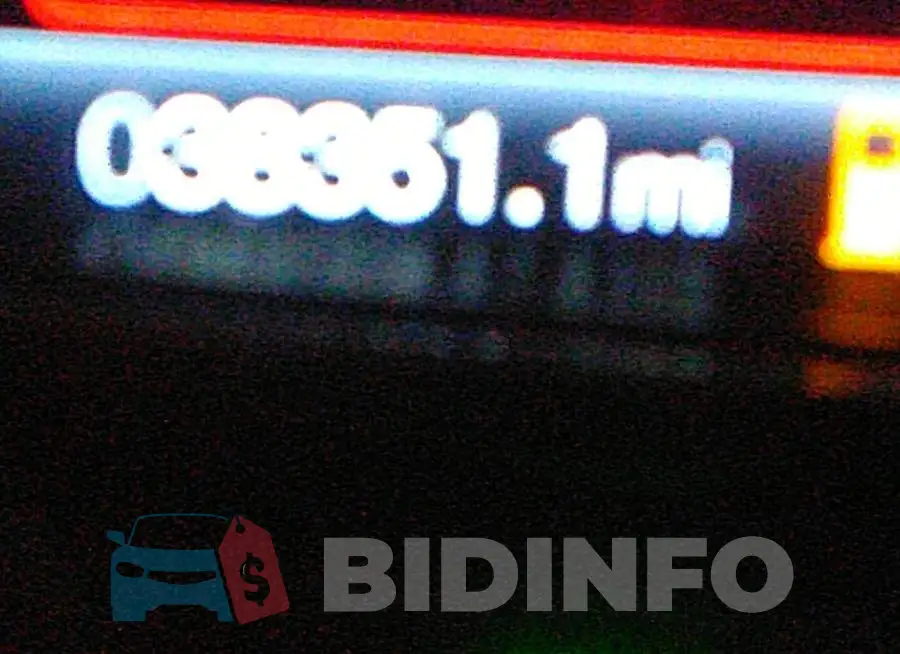 1FM5K8D82JGB28212 Photo# 7
