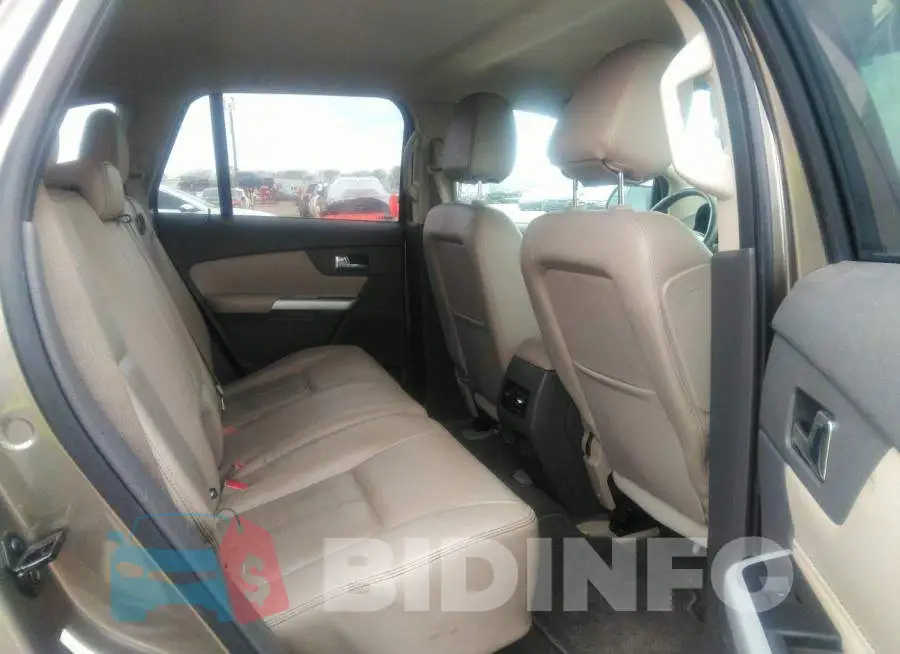 2FMDK3JCXDBE18006 Photo# 8