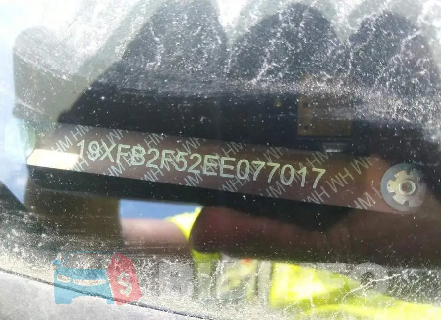 19XFB2F52EE077017 Photo# 9