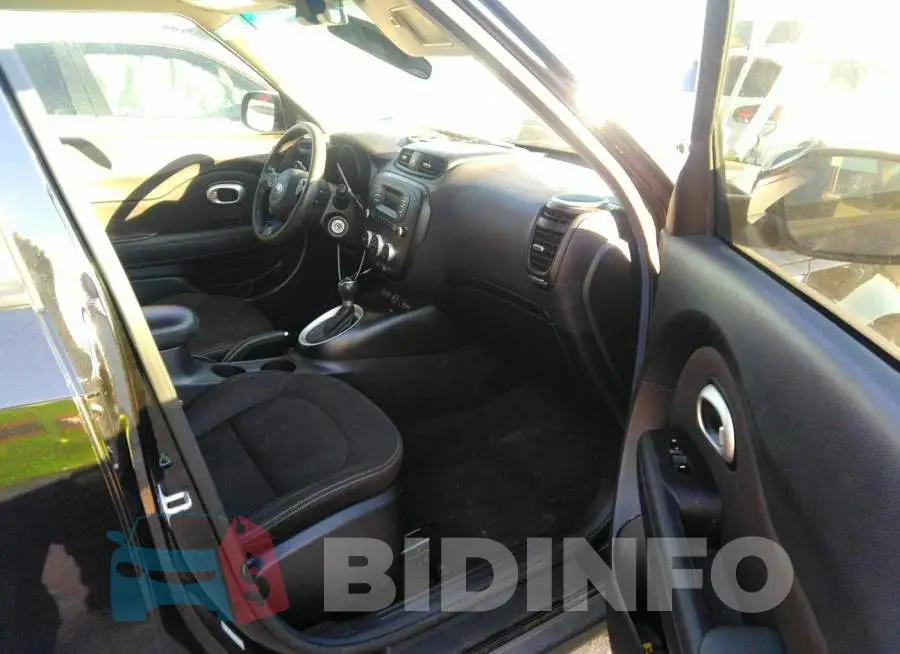 KNDJN2A22F7791133 Photo# 5