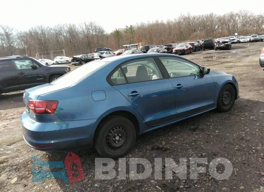 3VW167AJ5GM260739 Photo# 4