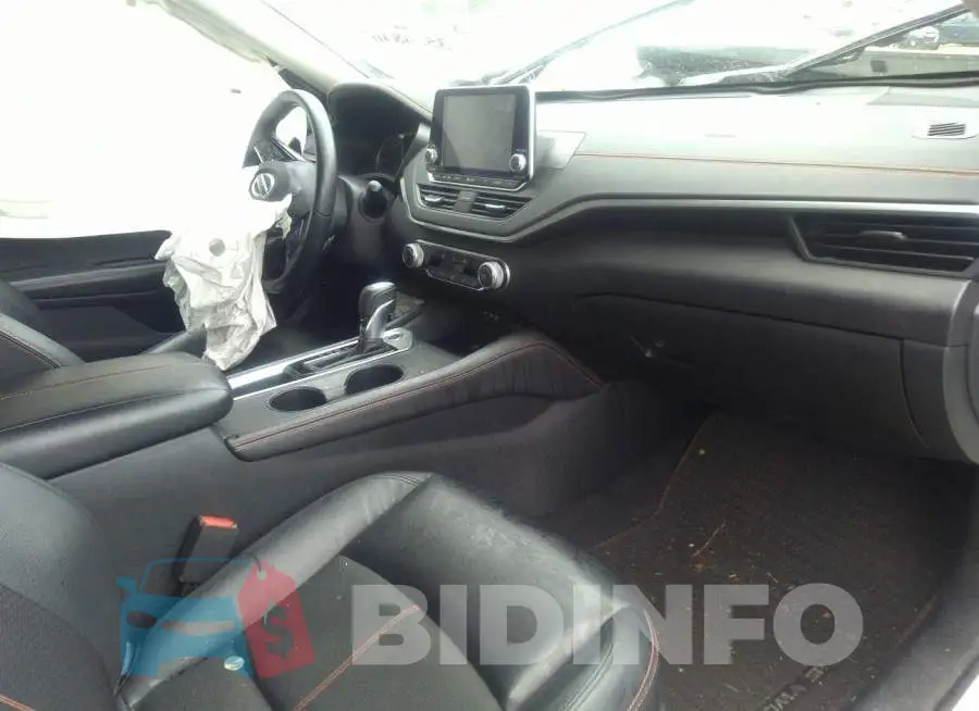 1N4BL4CV3LC168013 Photo# 5