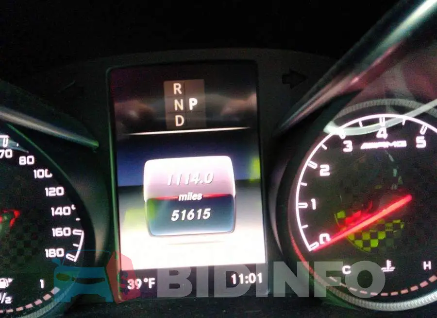 55SWF6EB0JU240673 Photo# 7
