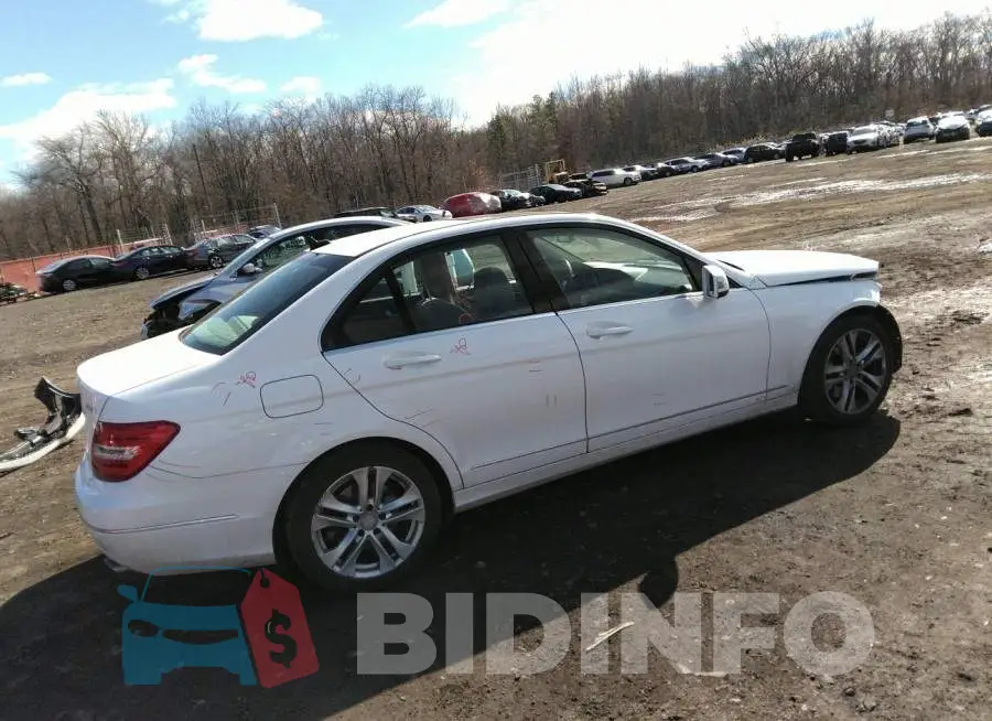 WDDGF8AB2DR246633 Photo# 4