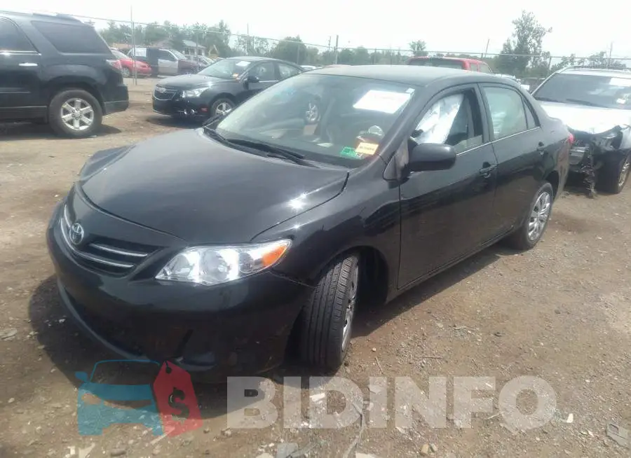 2T1BU4EE7DC109642 Photo# 2