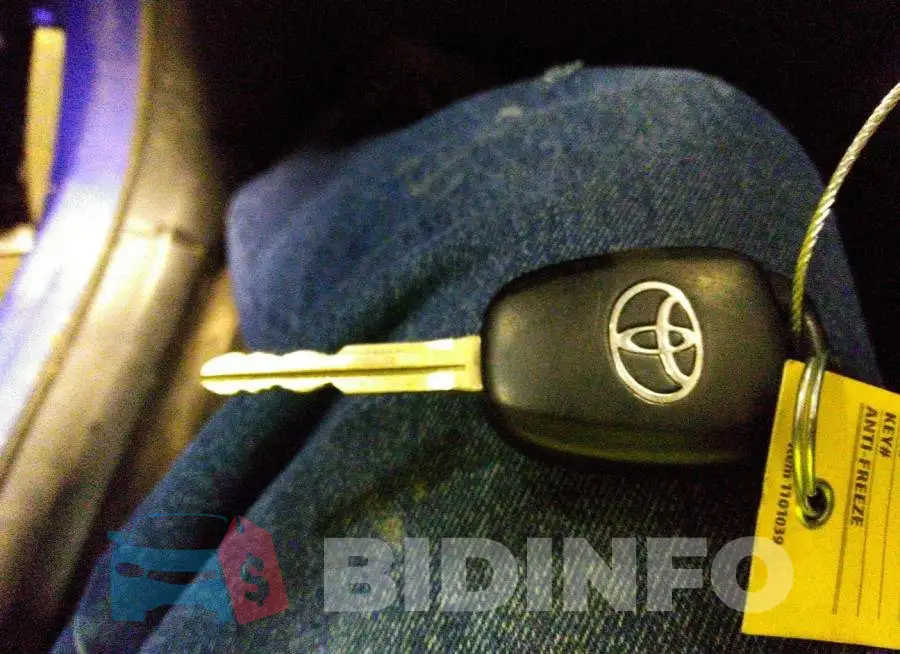2T3RFREV8FW359373 Photo# 11