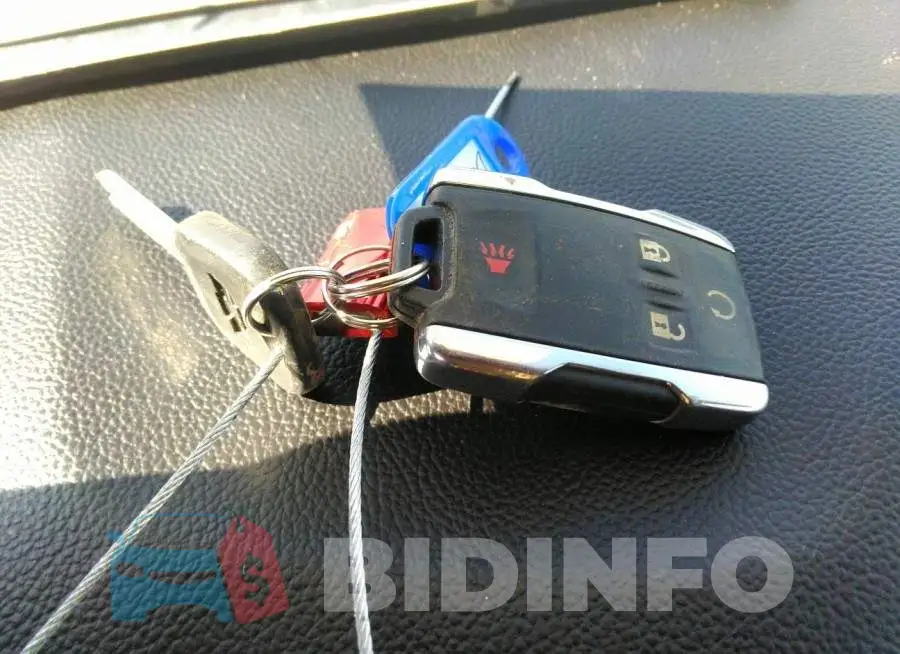1GCPTDE18H1216585 Photo# 11