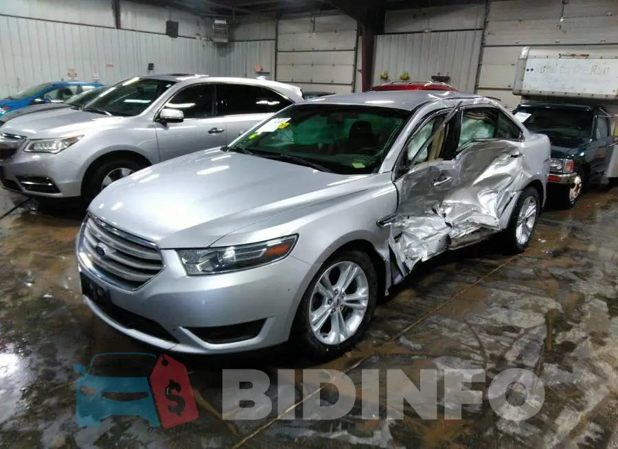 1FAHP2D82FG179982 Photo# 2